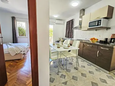Kuhinja ili čajna kuhinja u objektu Apartment Aquanur-2 by Interhome