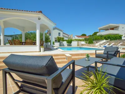 Bazen u objektu Apartment Aquanur-6 by Interhome ili u blizini