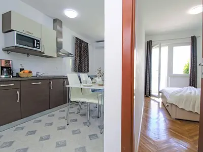 Kuhinja ili čajna kuhinja u objektu Apartment Aquanur-7 by Interhome