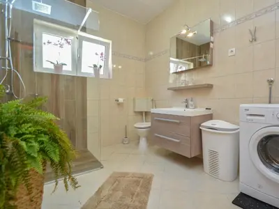 Kupaonica u objektu Holiday Home Valdor by Interhome