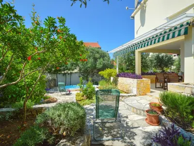 Vrt u objektu Holiday Home Darena by Interhome