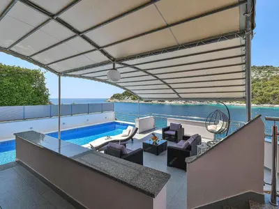 Bazen u objektu Holiday Home Villa Antonija by Interhome ili u blizini