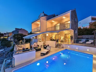Bazen u objektu Holiday Home Villa Antonija by Interhome ili u blizini