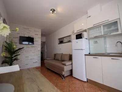 Kuhinja ili čajna kuhinja u objektu Apartment Marina-2 by Interhome