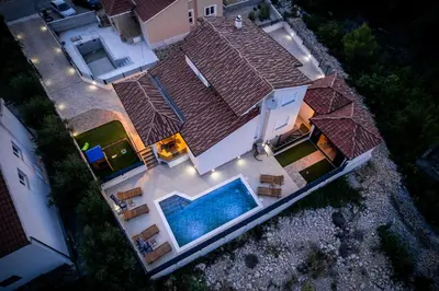 Bazen u objektu Villa G&N ili u blizini
