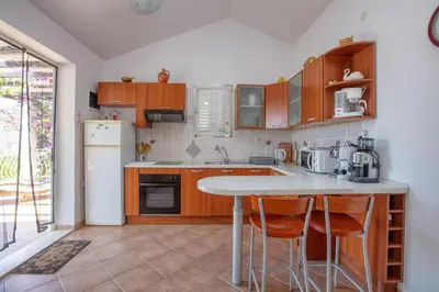 Kuhinja ili čajna kuhinja u objektu Apartments by the sea Razanj, Rogoznica - 21529