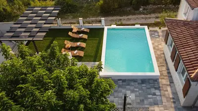 Bazen u objektu Villa Whitestone ili u blizini