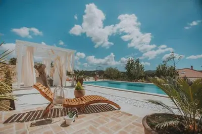 Bazen u objektu The Residence ili u blizini