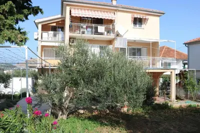 Vrt u objektu Apartmani Rameša