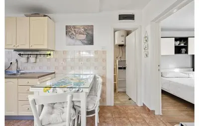 Kuhinja ili čajna kuhinja u objektu 2 Bedroom Nice Home In Brodarica
