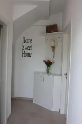 Tlocrt objekta House of 98 m² with three bedrooms, two bathrooms