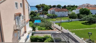 Bazen u objektu Apartmani Leana ili u blizini