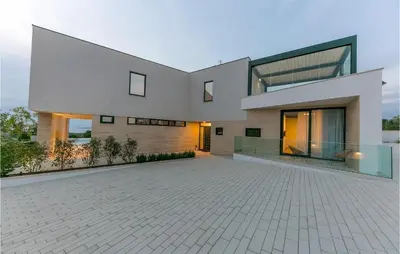 Zgrada u kojoj se nalazi vikendica