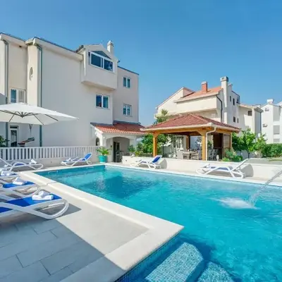 Apartments Plavi Biser