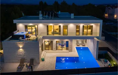 Bazen u objektu Villa Quentin ili u blizini