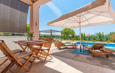 Bazen u objektu Villa Barbara ili u blizini