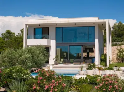 Bazen u objektu Villa Maris - Luxury Villa with Pool ili u blizini
