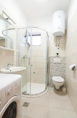 Kupaonica u objektu Apartmani Marta i Franka