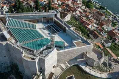 Bazen u objektu Apartman Toranj ili u blizini