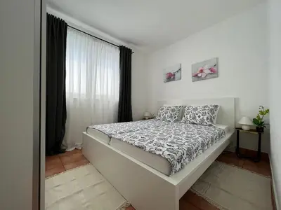 Krevet ili kreveti u jedinici u objektu Apartments by the sea Rogoznica - 21634