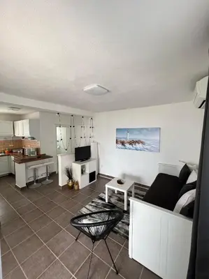 Kuhinja ili čajna kuhinja u objektu Apartments by the sea Rogoznica - 21634