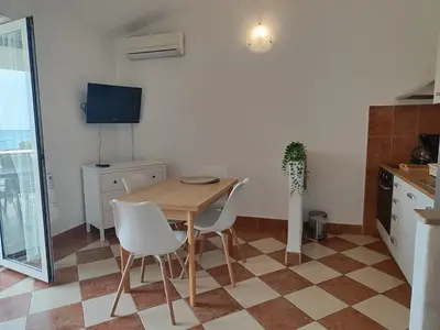 Kuhinja ili čajna kuhinja u objektu Rubi 4