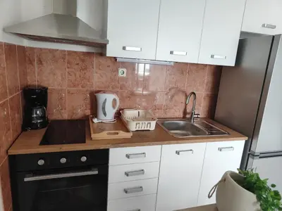Kuhinja ili čajna kuhinja u objektu Rubi 4