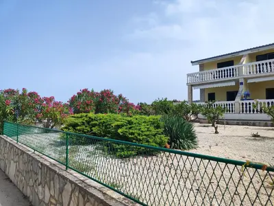 Zgrada u kojoj se nalazi apartman