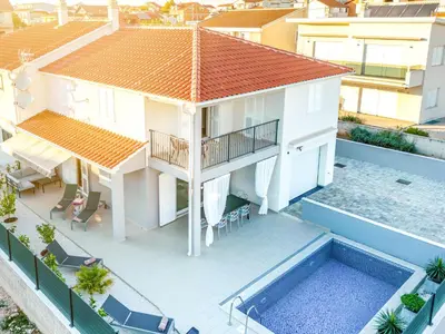 Bazen u objektu Villa Ballerina Vodice ili u blizini