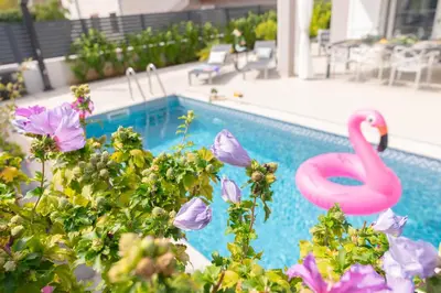 Bazen u objektu Villa Ballerina Vodice ili u blizini