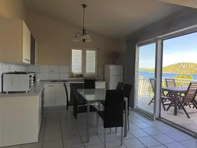Kuhinja ili čajna kuhinja u objektu Villa Curkovic