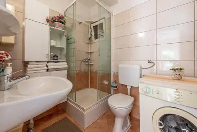 Kupaonica u objektu Apartments Roje