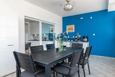 Kuhinja ili čajna kuhinja u objektu Pool apartman Maja