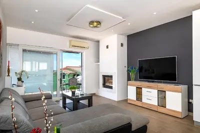 TV i/ili zabavni centar u objektu Pool apartman Maja