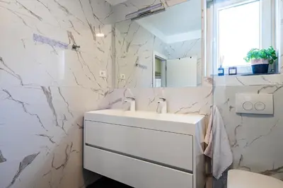 Kupaonica u objektu Pool apartman Maja