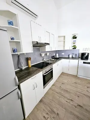 Kuhinja ili čajna kuhinja u objektu Seaview apartment at beach