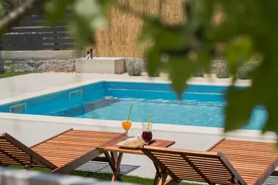 Bazen u objektu Apartments Brkić, Lozovac Krka NP with Pool ili u blizini