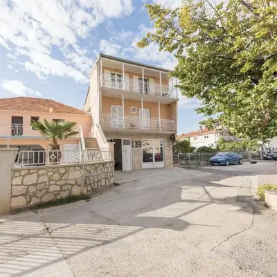 Apartments Marinko