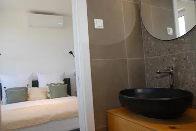 Kupaonica u objektu Vodice For You - Holiday Homes Villa D-lux