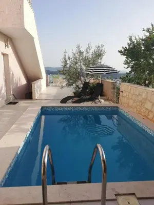 Bazen u objektu Apartment Sunset ili u blizini