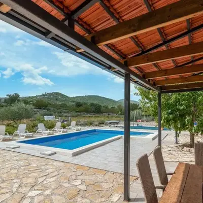 Villa Emanuel in Ljubitovica - Haus für 4-6 Personen