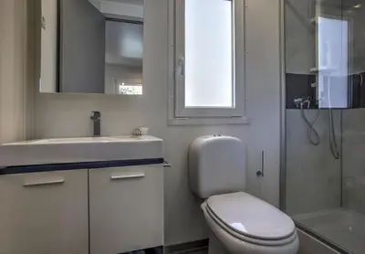 Kupaonica u objektu Mobile Home Luka plaza Slanica, Murter