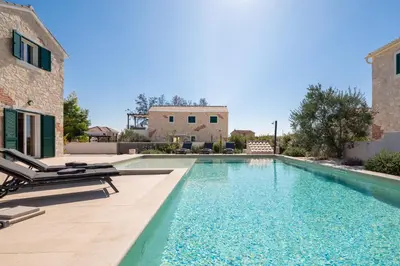 Bazen u objektu Villa Vallis ili u blizini
