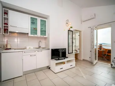 Kuhinja ili čajna kuhinja u objektu Apartment Andrea-3 by Interhome