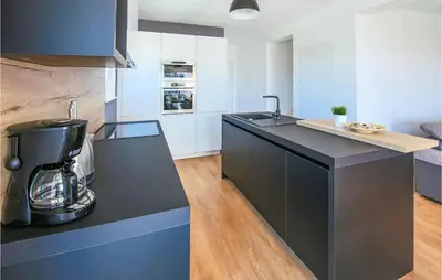 Kuhinja ili čajna kuhinja u objektu Villa Lomari