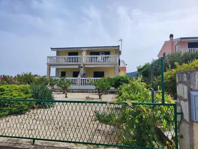 Zgrada u kojoj se nalazi apartman