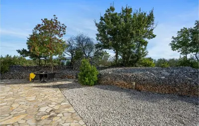 Vrt u objektu Stunning Home In Drinovci With Sauna