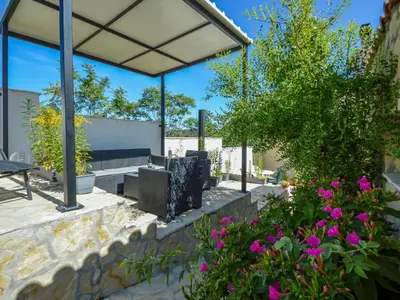 Vrt u objektu Holiday Home Aurora by Interhome