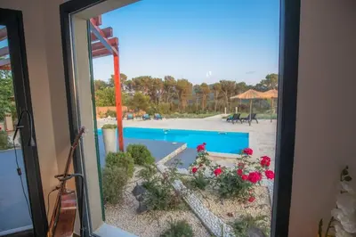 Bazen u objektu Luxury villa with a swimming pool Vrpolje, Sibenik - 21843 ili u blizini