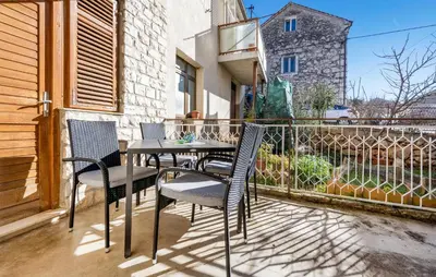 Balkon ili terasa u objektu Lovely Home In Zaton With Wifi